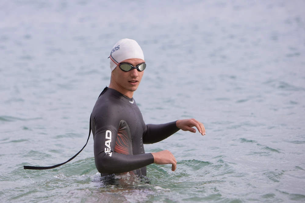 ZOGGS Tiger Titanium Schwimmbrille - Grey Red / Mirror Smoke 6 ZOGGS Tiger Titanium Schwimmbrille - Grey Red / Mirror Smoke – Bild 4